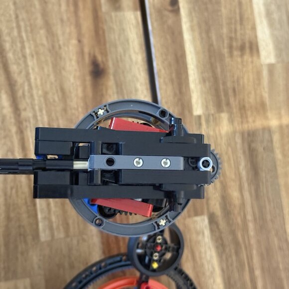 INCOMPLETE LEGO TECHNIC: Planet Earth and Moon in Orbit (42179) READ!! - Picture 13 of 16